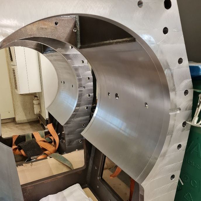 Zellenradgehäuse: Ø 700 x 750 mm