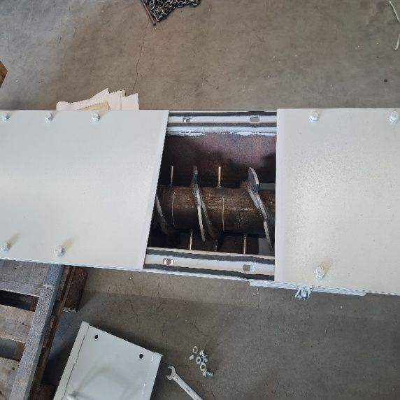 Förderschnecke mit Mischfunktion; Fördergut: Zement- Sand - Gemisch