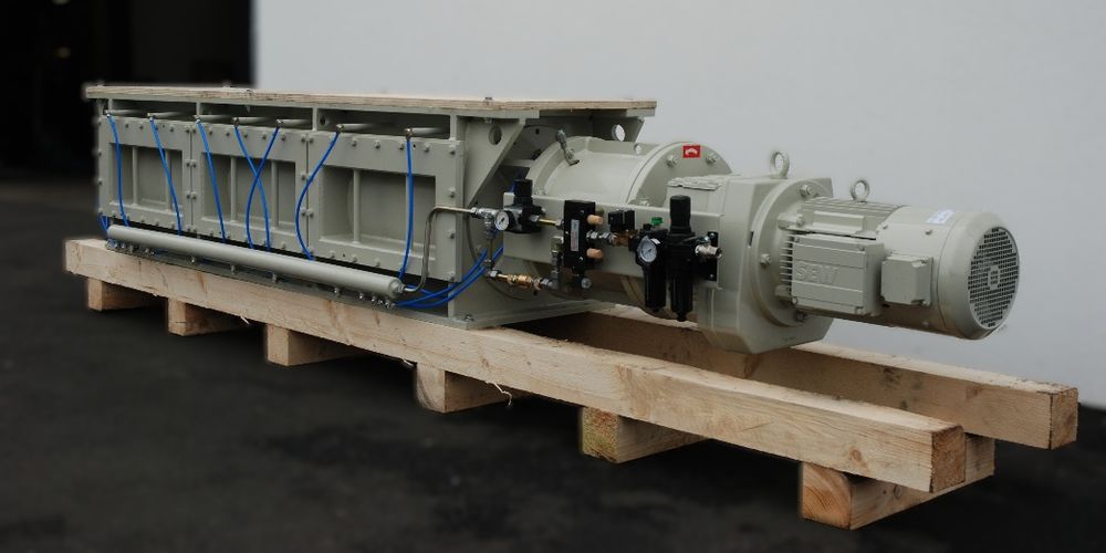 Dosierzellenradschleuse: Fördergut: Fertigmörtel; Förderleistung 120 m³/h