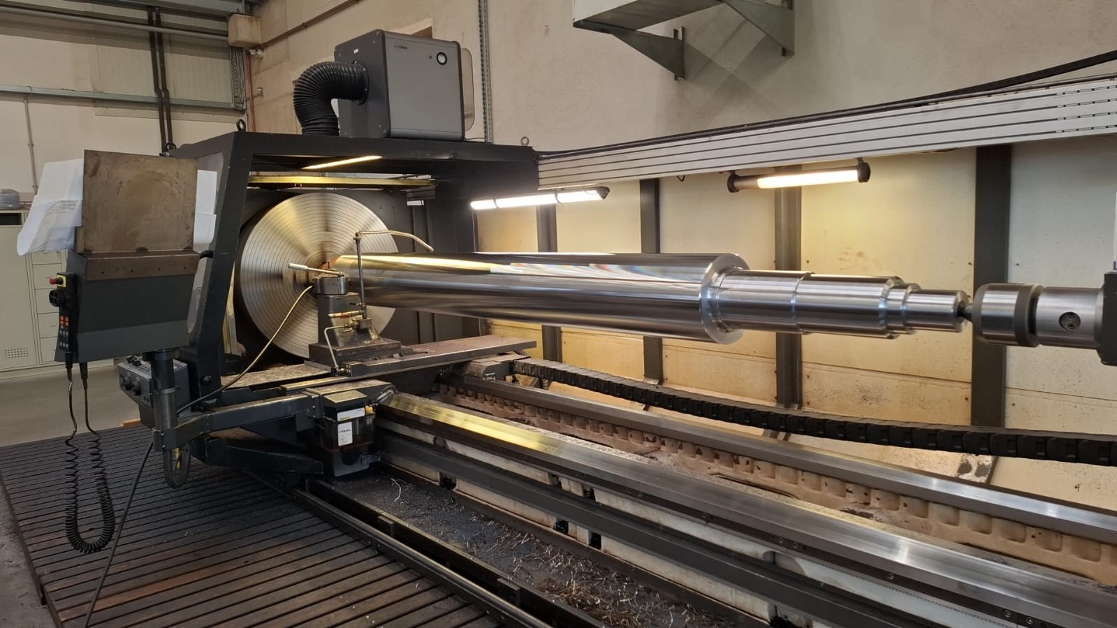 Walzenfertigung:  Ø 420 * 6.500 mm